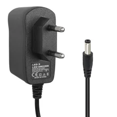 Adaptör PM-5737 5 Volt - 1 Amper 3.5*1.35 Mm Uçlu Plastik Kasa Priz Tipi PowerMaster